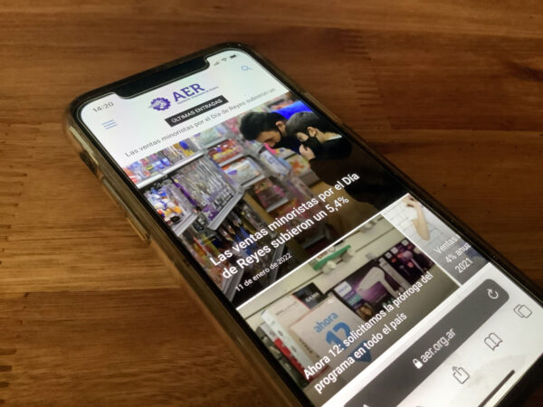aer.org.ar en iPhone.